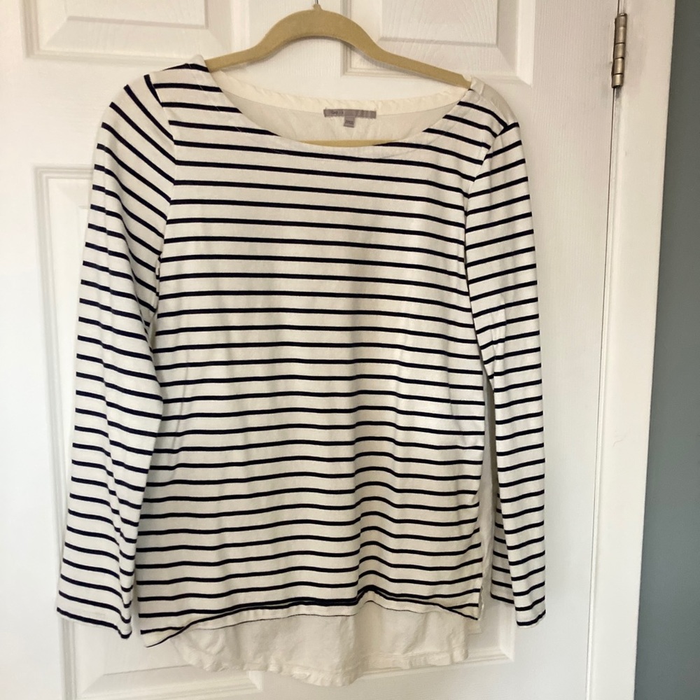 Gap top size small